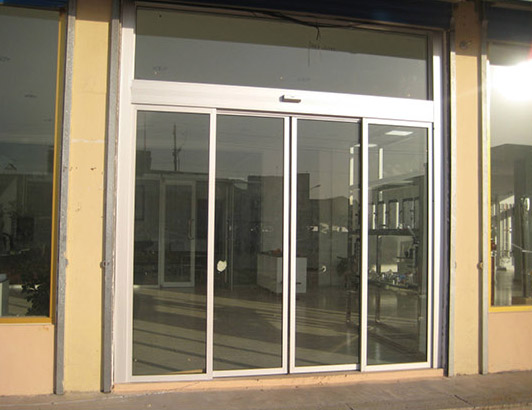 上下移動式的防水自動門介紹